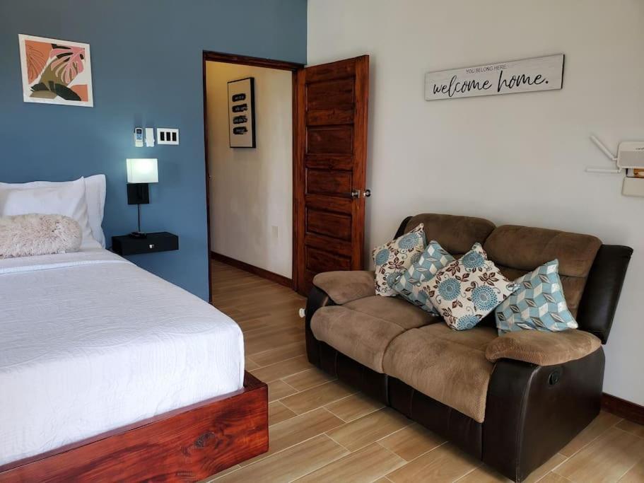 'The Solace' New Luxury Modern 1Bed 1Bath Apt. ポートモア エクステリア 写真