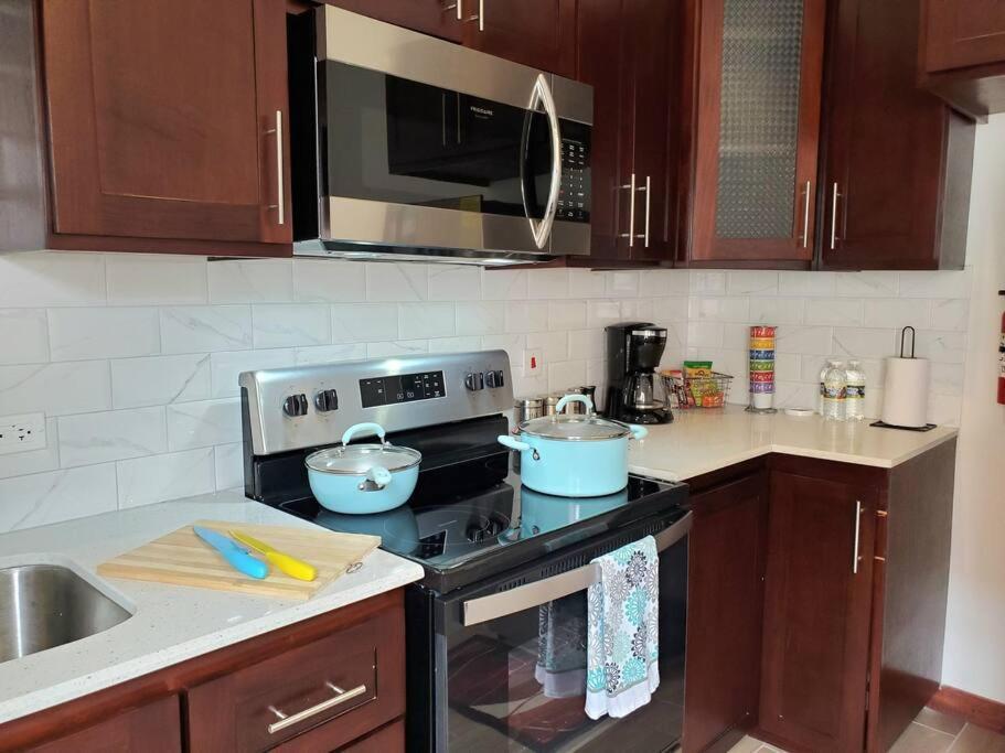 'The Solace' New Luxury Modern 1Bed 1Bath Apt. ポートモア エクステリア 写真