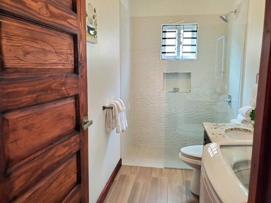 'The Solace' New Luxury Modern 1Bed 1Bath Apt. ポートモア エクステリア 写真