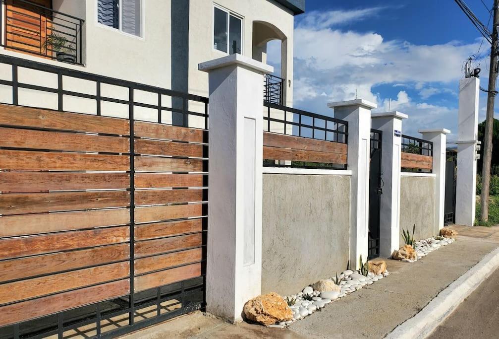 'The Solace' New Luxury Modern 1Bed 1Bath Apt. ポートモア エクステリア 写真